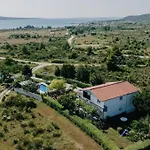 Ljubica With Pool Appartamento Krneza