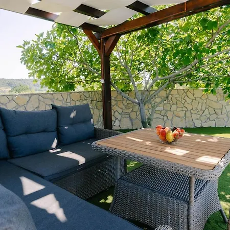 Apartamento Ljubica With Pool