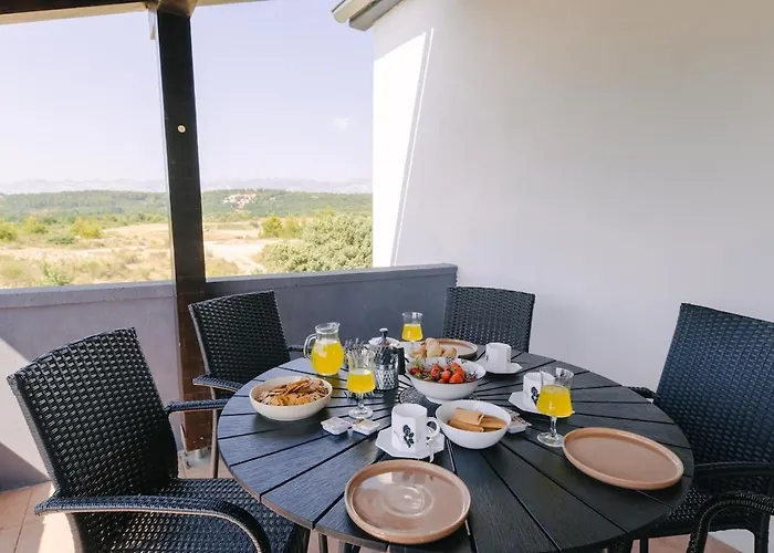 Ljubica With Pool Apartman Krneza