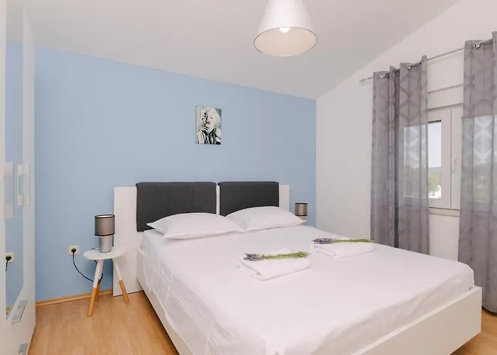 Ljubica With Pool Apartman Krneza