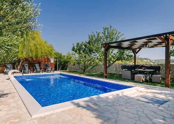 Apartman Ljubica With Pool Krneza