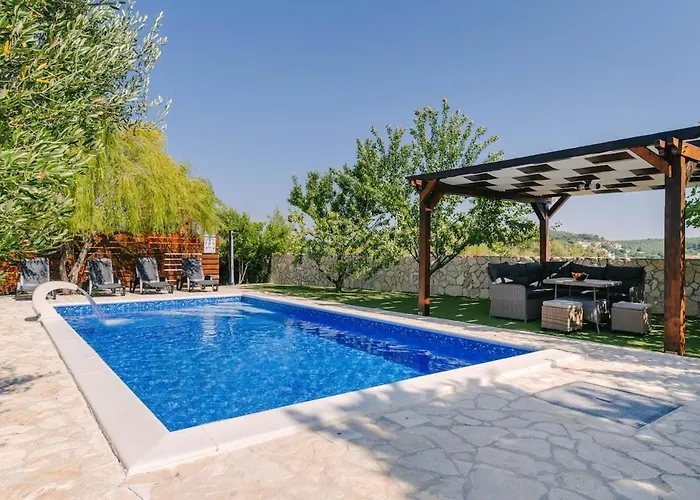 Ljubica With Pool Apartman *