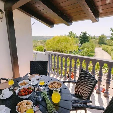 Apartman Ljubica With Pool Krneza