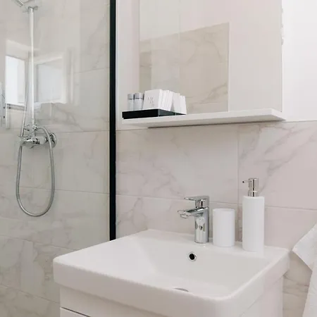 Ljubica With Pool Apartman Krneza