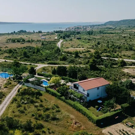 Apartman Ljubica With Pool Krneza