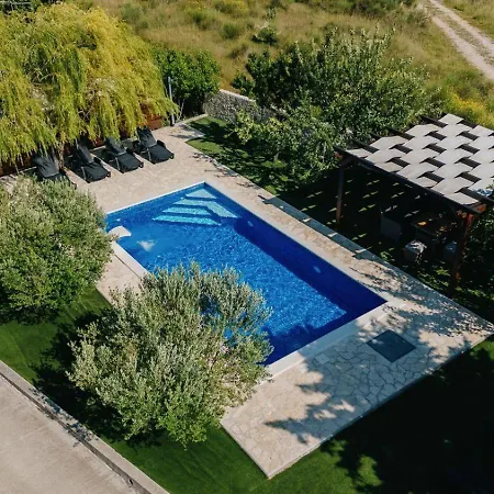 Ljubica With Pool Apartman